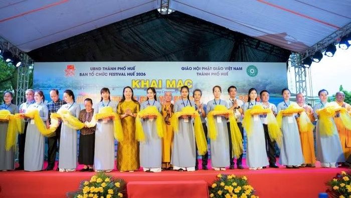 Thông qua lễ hội tiếp tục lan tỏa tinh thần “tương thân tương ái”, phát huy truyền thống tốt đẹp của dân tộc Việt Nam.