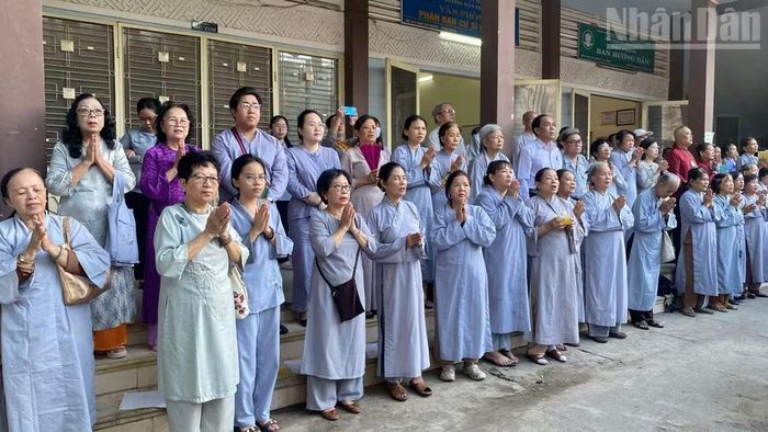 Cầu bình an, hạnh phúc trong muôn dân.
