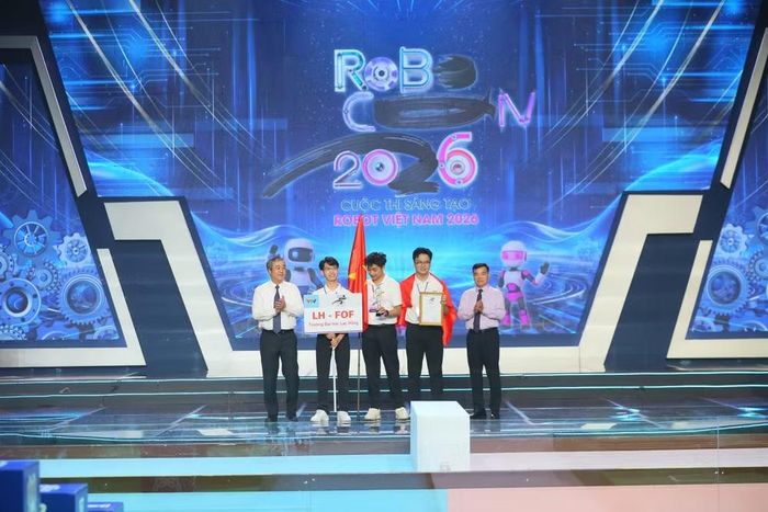 Đội LH-FOF của Trường đại học Lạc Hồng giành giải Nhất Cuộc thi Robocon Việt Nam 2026.