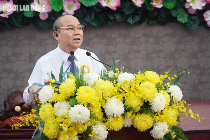 Ông Trần Văn Bảy cho biết TPHCM đánh giá cao sự đóng góp của Giáo hội Phật giáo Việt Nam thành phố trong việc nâng cao đời sống tinh thần của người dân