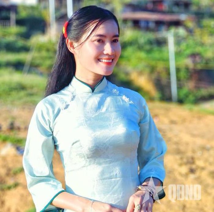 Cô giáo Trà Thị Thu. 