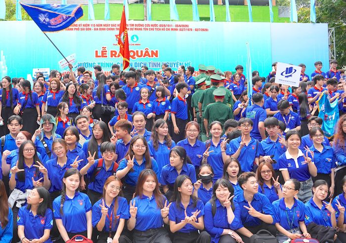  Các chiến sĩ tình nguyện tại lễ xuất quân. Ảnh: QUANG HUY 