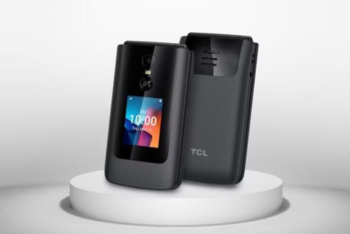 Ngoài ra, TCL Flip 4 5G mang đến trải nghiệm hiện đại hơn khi hỗ trợ mạng 5G, chạy KaiOS 4.0, sử dụng được Google Maps, YouTube và email, trở thành lựa chọn phù hợp cho người muốn “cai nghiện” smartphone nhưng vẫn cần kết nối internet ổn định.