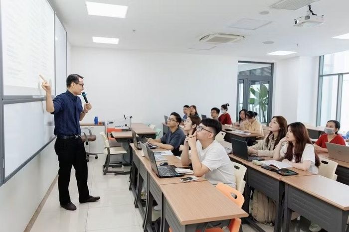 Giờ học tại Đại học Kinh tế TPHCM. Ảnh: UEH