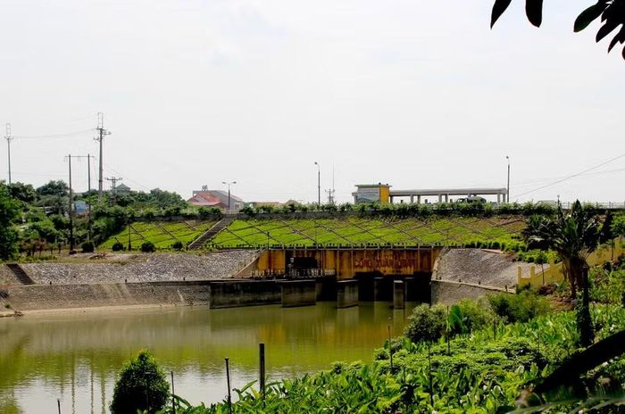 Cống Xuân Quan – công trình đầu mối của hệ thống thủy lợi Bắc Hưng Hải.