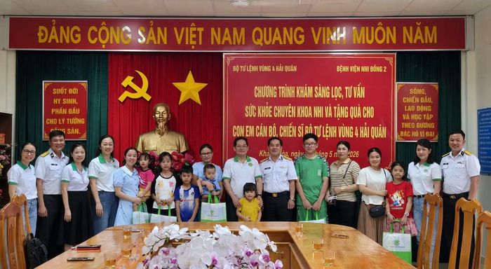 Chương trình thể hiện sự quan tâm sâu sắc của Đảng ủy, Bộ Tư lệnh Vùng 4 Hải quân đối với đời sống, sức khỏe của gia đình cán bộ, chiến sĩ.