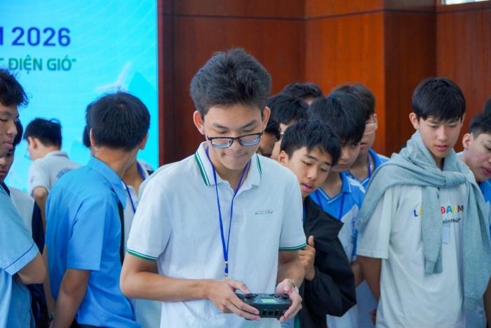 Nguyễn Thiện Nhân Tài - học sinh trường THPT Châu Thành tham gia thi đấu vòng loại (Ảnh: Trường THPT Châu Thành).