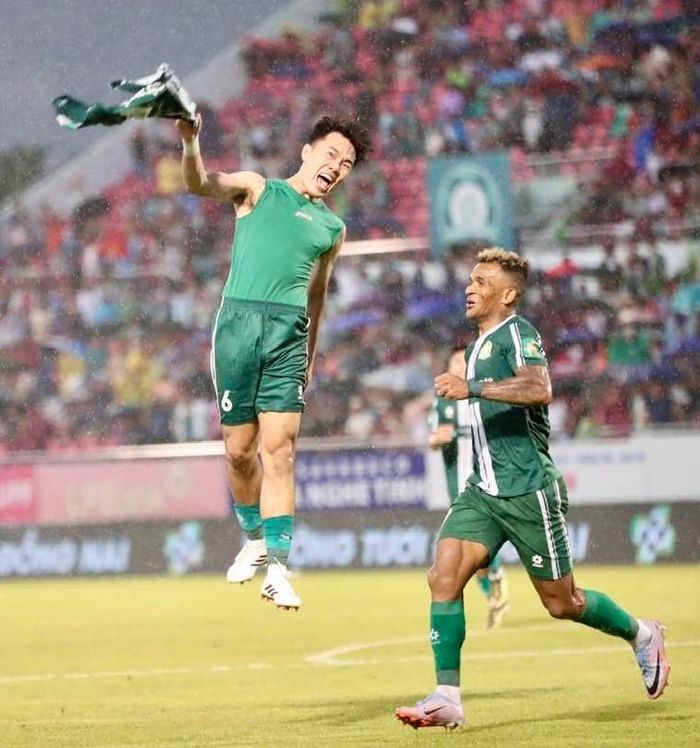 Sở hữu lực lượng quá vượt trội