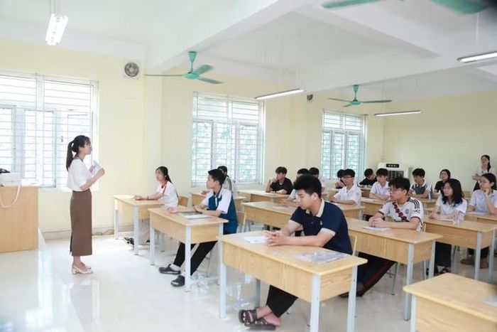 Theo Sở Giáo dục và Đào tạo Hà Nội, đề thi năm nay tiếp tục bám sát yêu cầu cần đạt của Chương trình GDPT 2018.