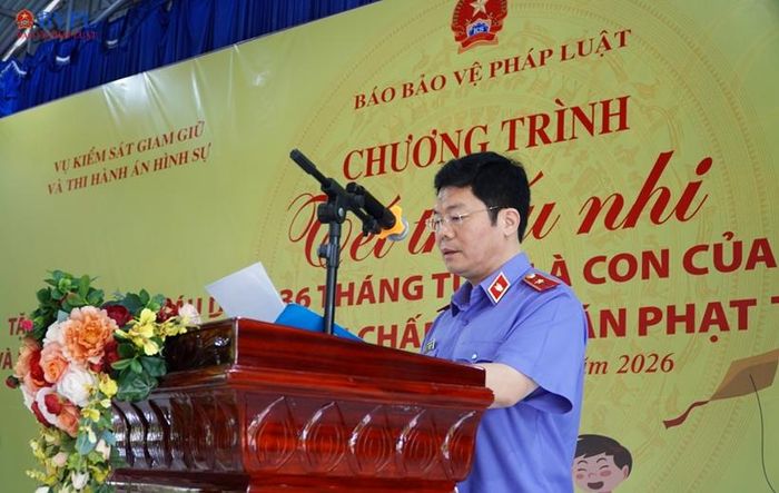  Đồng chí Lại Anh Tuấn, Kiểm sát viên cao cấp, Vụ trưởng Vụ Kiểm sát giam giữ và thi hành án hình sự (Vụ 8) VKSND tối cao phát biểu tại chương trình.