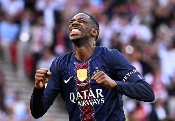  Dembele ghi bàn thắng gỡ hòa cho PSG. 