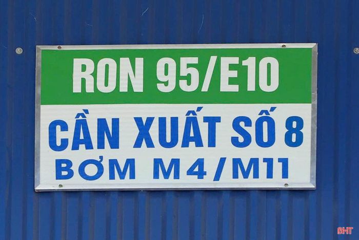 Thực hiện chủ trương của Chính phủ và Bộ Công Thương, tại Hà Tĩnh, các doanh nghiệp đầu mối và phân phối xăng dầu đã chủ động chuẩn bị nguồn lực, cơ sở hạ tầng và hoàn thành việc chuyển đổi từ khá sớm.