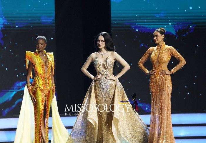 Top 3 Miss Grand International All Stars 2026 gồm đại diện Colombia, Ghana và Việt Nam tại đêm chung kết diễn ra ở Thái Lan tối 30/5.