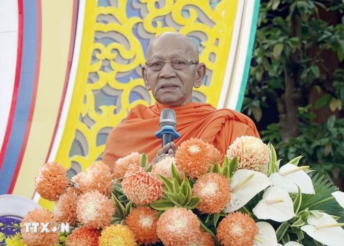 Hòa thượng Đào Như, Phó Chủ tịch Hội đồng Trị sự Giáo hội phật giáo Việt Nam, Trưởng ban Trị sự Giáo hội phật giáo Việt Nam thành phố Cần Thơ, Cố vấn Hội đoàn kết sư sãi yêu nước thành phố, Trụ trì chùa Pôthisomrôm, phường Ô Môn phát biểu. (Ảnh: Ngọc Thiện/TTXVN)