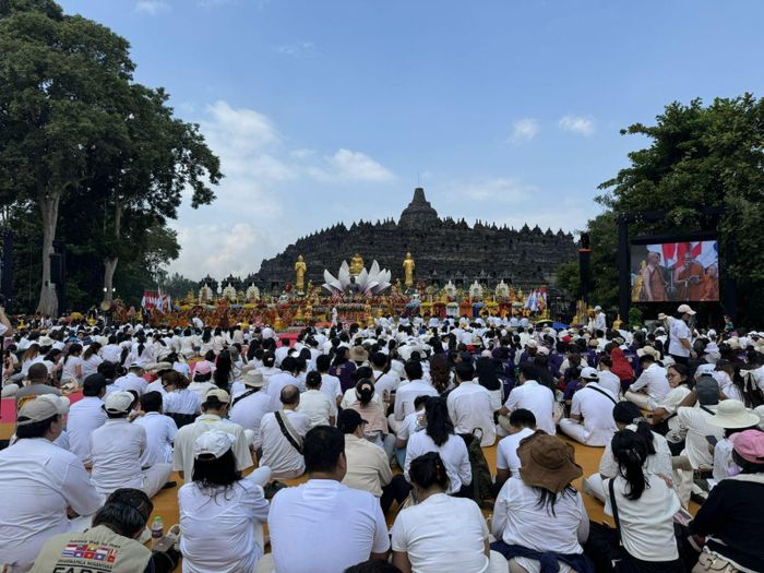 Toàn cảnh lễ nguyện.