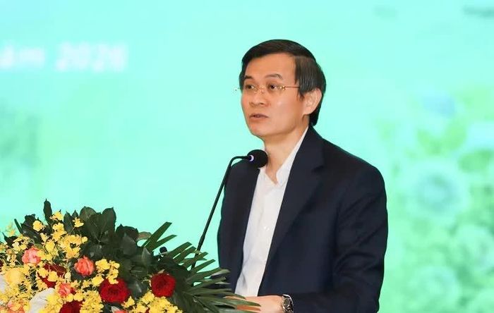 PGS.TS Đoàn Minh Huấn - Giám đốc Học viện Chính trị quốc gia Hồ Chí Minh phát biểu đề dẫn.