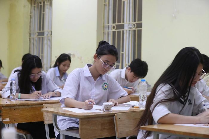 Ngày thi đầu tiên diễn ra an toàn, nghiêm túc.
