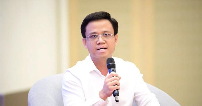 Ông Nguyễn Thế Duy, Phó Chủ tịch HĐQT, Phó Tổng Giám đốc Tập đoàn Becamex chia sẻ về xu hướng phát triển các không gian công nghiệp gắn với R&amp;D, đào tạo nhân lực và đổi mới sáng tạo. Ảnh: Becamex