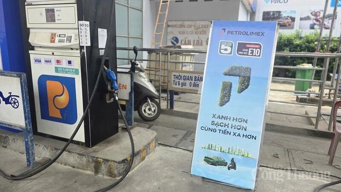 Nhiều người dân cho biết, họ bắt đầu quan tâm hơn đến các sản phẩm nhiên liệu thân thiện với môi trường sau khi được tuyên truyền về lợi ích của xăng sinh học. 