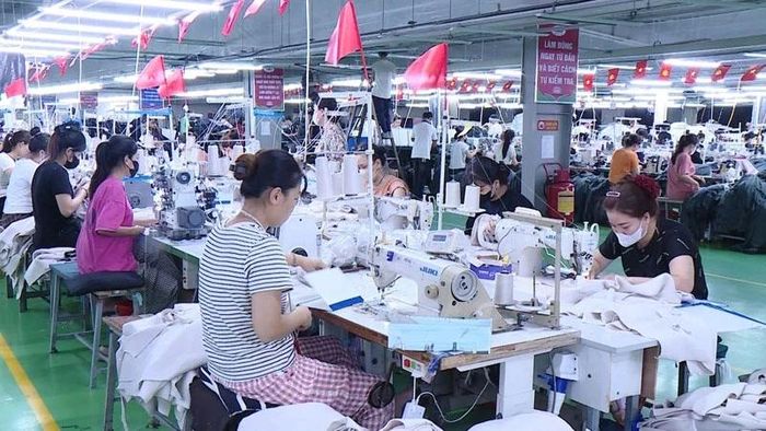 Công ty cổ phần Tập đoàn Tiên Sơn Thanh Hóa là điểm sáng của khu vực kinh tế tư nhân với hơn 8.000 lao động làm việc trong 10 nhà máy may.