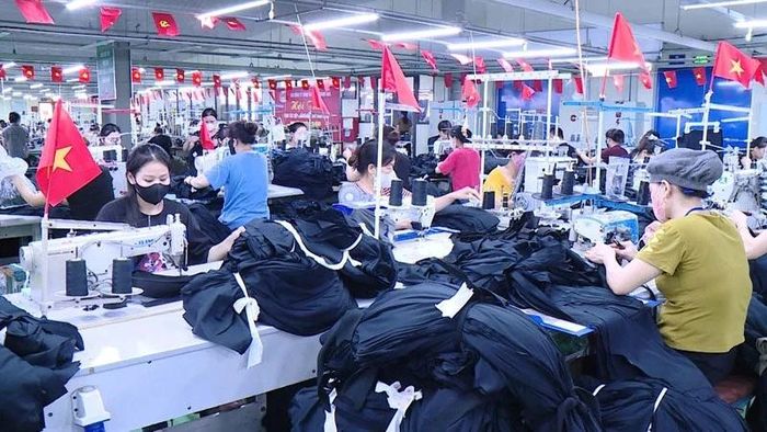 Công ty cổ phần Tập đoàn Tiên Sơn Thanh Hóa là điểm sáng của khu vực kinh tế tư nhân với hơn 8.000 lao động làm việc trong 10 nhà máy may.
