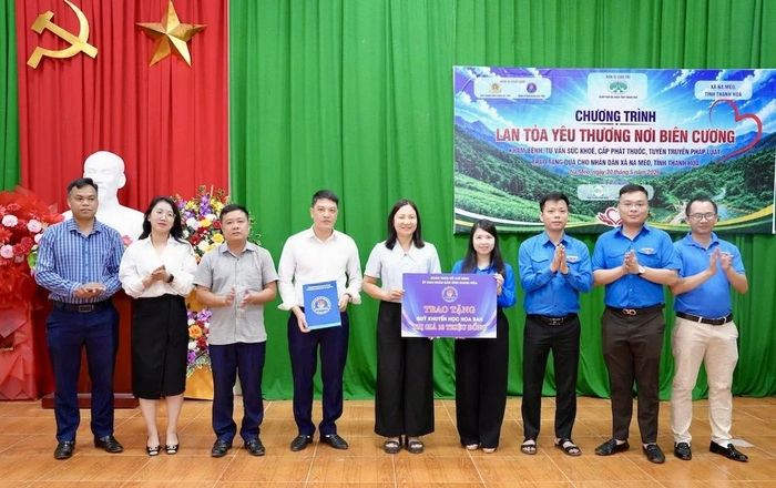 Với phương châm “Ở đâu người dân cần, ở đó có thầy thuốc”, chương trình đã mang đến những hoạt động thiết thực, ý nghĩa, góp phần sẻ chia khó khăn, tiếp thêm niềm tin cho người dân vùng biên giới còn nhiều thiếu thốn, qua đó tiếp tục lan tỏa hình ảnh người thầy thuốc Thanh Hóa tận tâm, trách nhiệm và giàu lòng nhân ái.