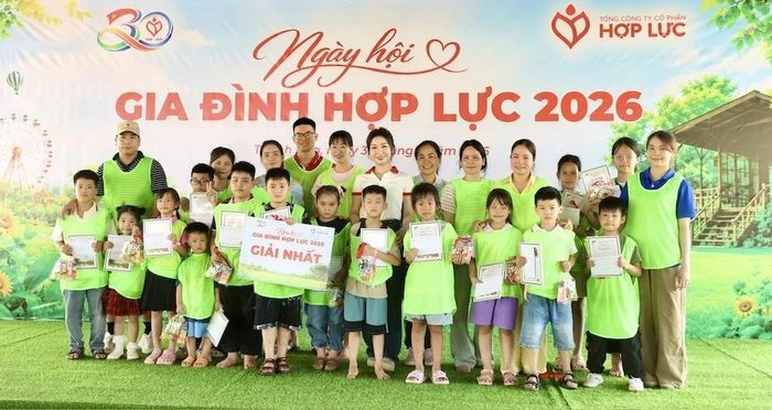 Kết thúc ngày hội, Ban Tổ chức đã trao thưởng cho những đội thi xuất sắc, đồng thời ghi nhận tinh thần tham gia nhiệt tình, trách nhiệm của tất cả 8 đội chơi.