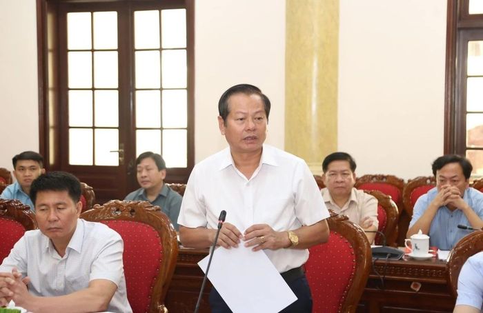 Đại diện lãnh đạo phường Nam Sầm Sơn phát biểu tại hội nghị.