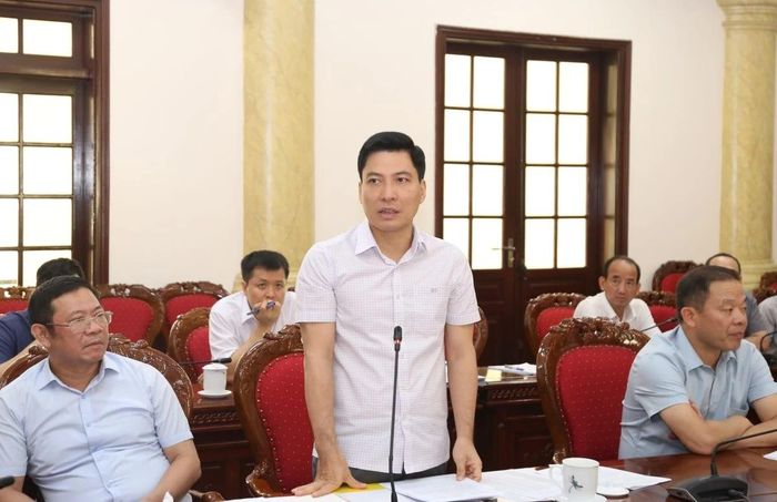 Đại diện lãnh đạo phường Hạc Thành phát biểu tại hội nghị.