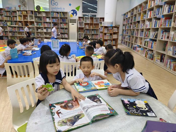 Nếu được tổ chức tốt, tủ sách giải Sách Quốc gia có thể trở thành danh mục đọc nền tảng cho cộng đồng, bộ sưu tập tri thức chuẩn cho thư viện. Trong ảnh: Thư viện Khoa học tổng hợp Đà Nẵng - điểm đến yêu thích của rất nhiều học sinh trên địa bàn thành phố. Ảnh: NGỌC HÀ