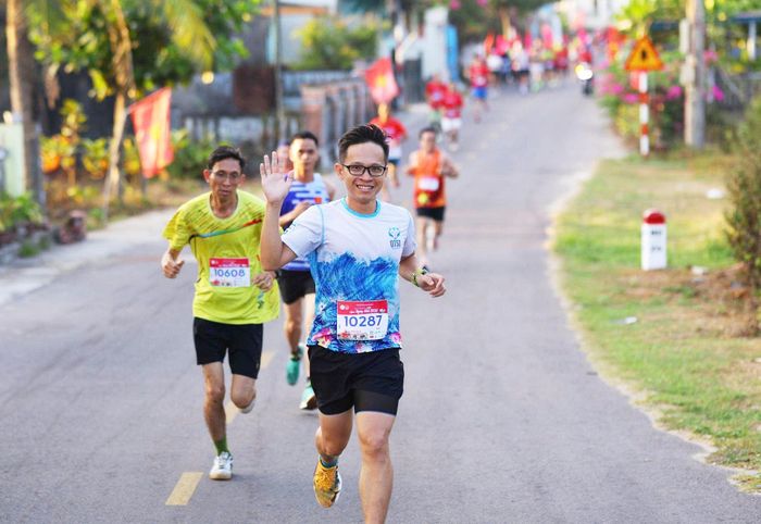 Ngày chạy “Tam Thanh cùng AIA chào ngày mới 2026” được các vận động viên bán chuyên và chuyên mong đợi. Ảnh: PHAN VINH