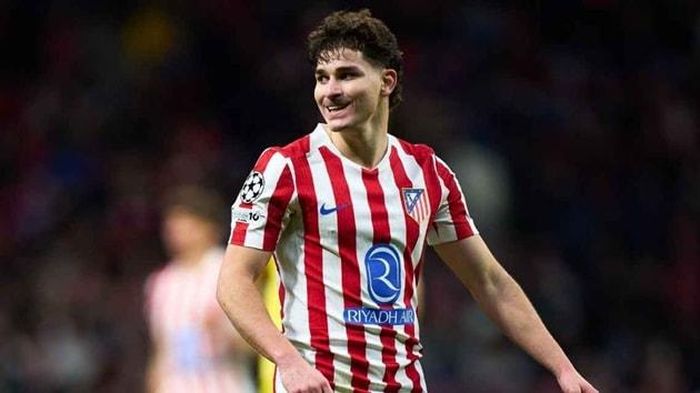 Julian Alvarez muốn cập bến Barcelona.