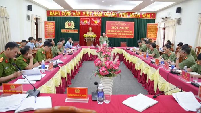  Đại tá Nguyễn Chí Linh - Thủ trưởng cơ quan An ninh điều tra, Phó Giám đốc Công an tỉnh Gia Lai chỉ đạo phá chuyên án bắt giữ các đối tượng hoạt động “Blung Hlâu”. Ảnh: Thúy Trinh 