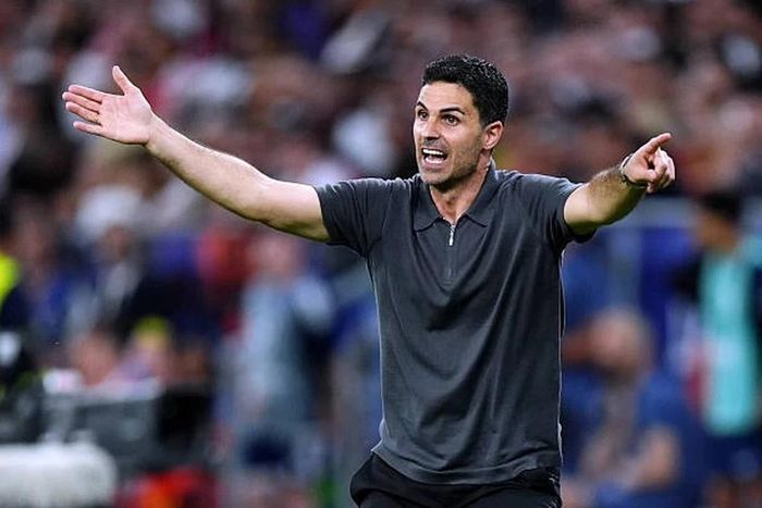 HLV Arteta cho rằng trọng tài đã cướp đi của Arsenal một quả phạt đền (Ảnh: Getty).