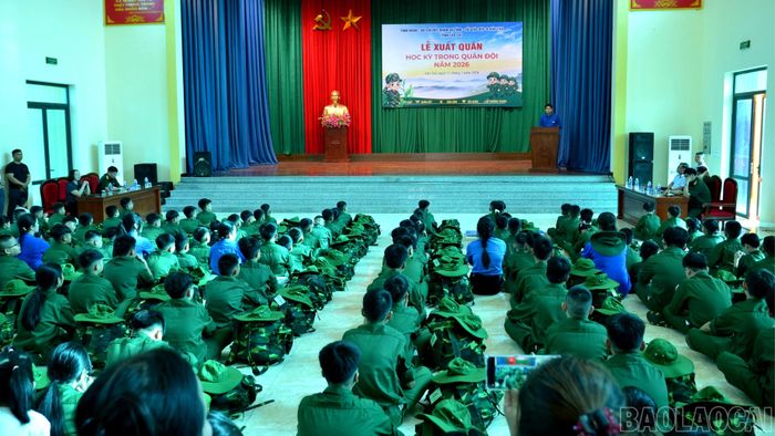 Quang cảnh lễ xuất quân Chương trình "Học kỳ trong Quân đội" năm 2026.