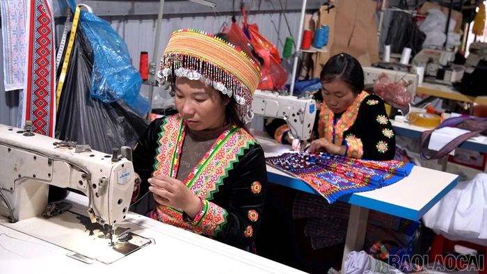 Từ nếp nghĩ mới, người dân Phình Hồ đã mạnh dạn đổi mới cách phát triển kinh tế.
