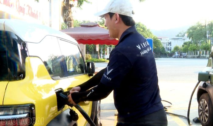 Người sử dụng xe điện đều mong muốn phát triển trạm sạc đảm bảo cung ứng cho nhu cầu sử dụng.