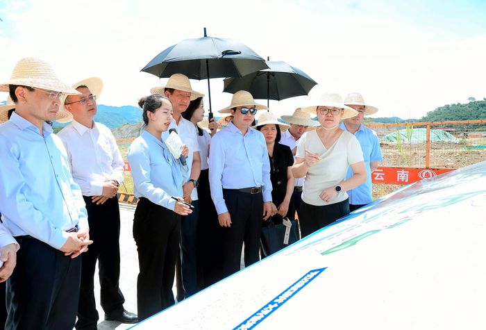 Bí thư Tỉnh ủy Dương Quốc Huy và đoàn công tác khảo sát dự án Khu giám sát Bá Sái tại Vân Nam (Trung Quốc).