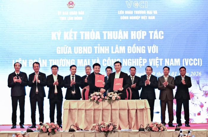 UBND tỉnh Lâm Đồng ký kết thỏa thuận hợp tác với VCCI về cải thiện môi trường đầu tư kinh doanh