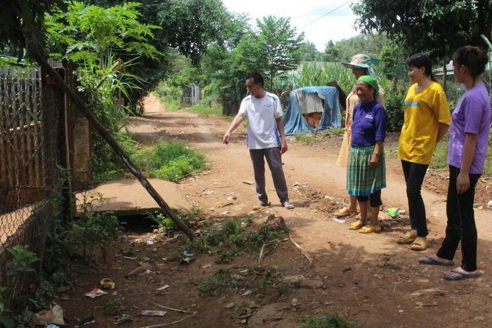 Thông qua các buổi tuyên truyền, dọn vệ sinh, xây dựng nông thôn mới để phát hiện nhân tố điển hình, giới thiệu nguồn phát triển đảng