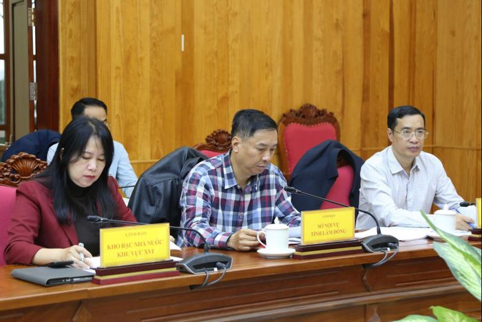 Các sở, ngành thuộc Tổ công tác số 1 tham dự cuộc họp