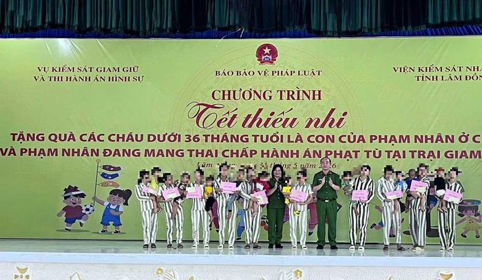 Trại giam Thủ Đức tặng mỗi cháu thiếu nhi dưới 36 tháng tuổi, phạm nhân mang thai mỗi trường hợp 1 triệu đồng