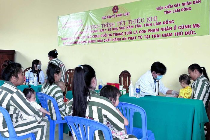Qua thăm khám, các cháu thiếu nhi, phạm nhân mang thai đều khỏe mạnh