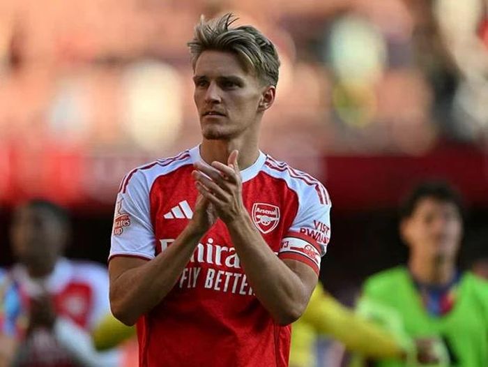 Odegaard không thể hiện được nhiều trong cuộc chạm trán PSG.