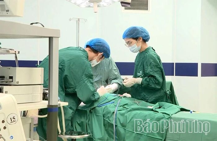 Triển khai dịch vụ kỹ thuật cao trong lĩnh vực sản khoa và nhi khoa.