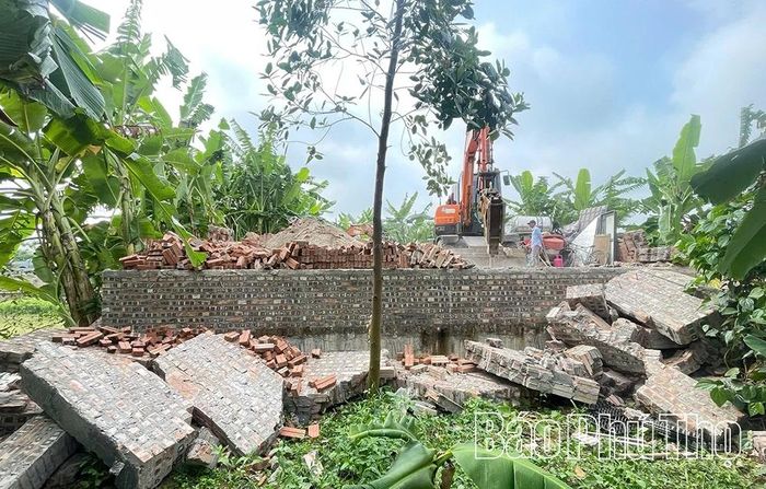 Các trường hợp vi phạm đất đai được cơ quan chức năng trên địa bàn kiên quyết xử lý.