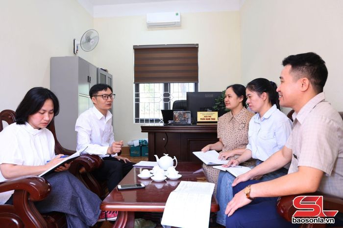 Giáo viên Trường THPT Bình Thuận trao đổi giải pháp nâng cao chất lượng ôn thi tốt nghiệp cho học sinh