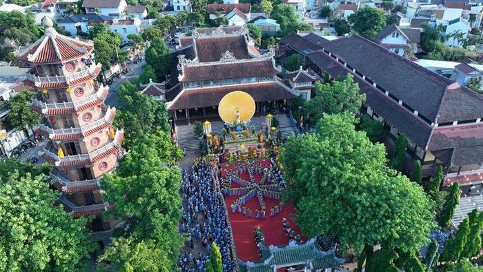 Quang cảnh buổi lễ nhìn từ trên cao