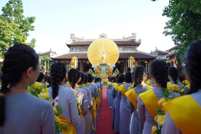 Buổi lễ diễn ra trang trọng tại Tổ đình Từ Đàm