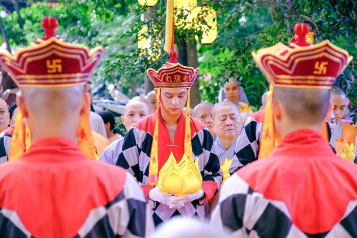 Không khí trang nghiêm tại buổi lễ Mộc Dục